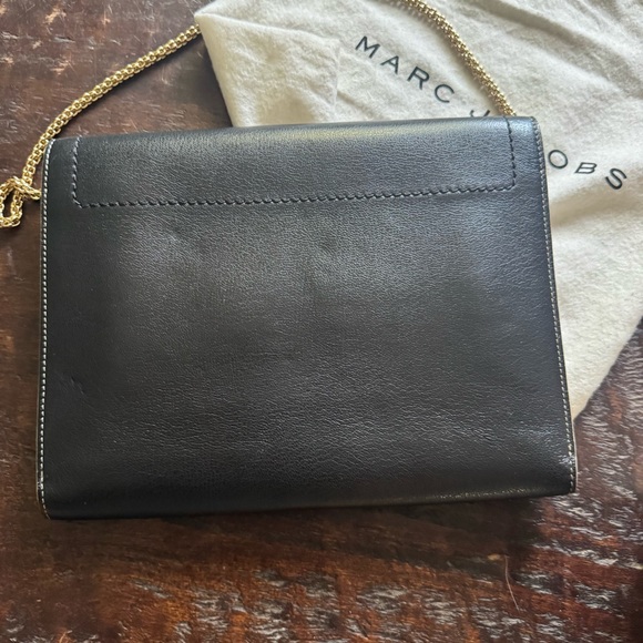Marc Jacobs vintage Black Crossbody Bag with Gold Hardware - Picture 3 of 7